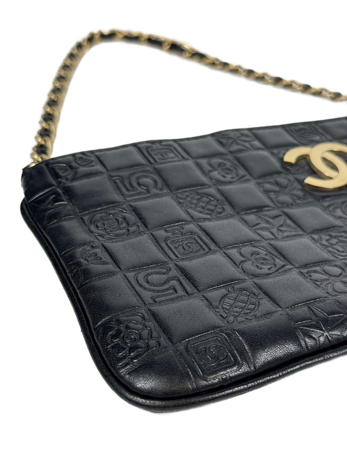 Chanel Vintage 00s Black Lambskin Leather Chocolate Bar Embossed Pochette Shoulder Bag