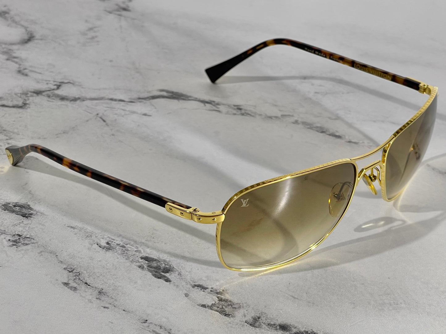 Louis Vuitton Vintage Tortoise Brown & Gold Monogram Gradient Conspiration Pilote Aviator Sunglasses