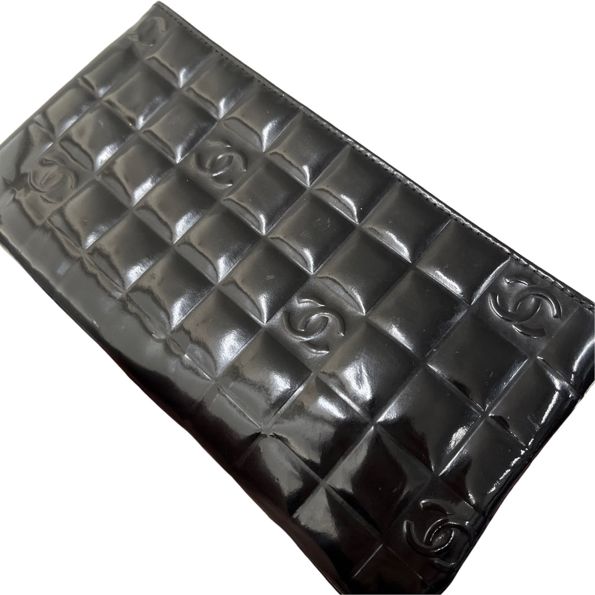 Chanel Vintage 2003-2004 Black Patent Chocolate Bar Quiled Leather CC Logo Wristlet Clutch
