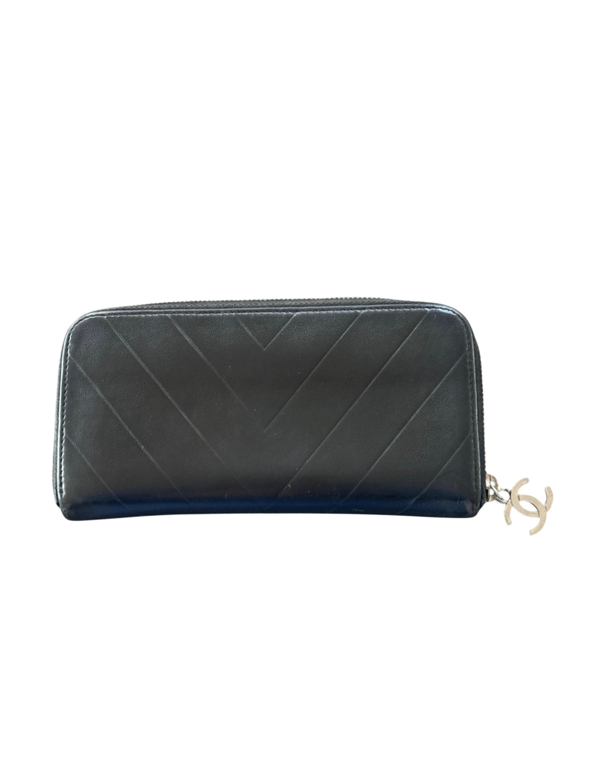 Chanel Vintage 2005-2006 Black Chevron Quilted Lambskin CC Logo Zip Around Long Wallet with SHW