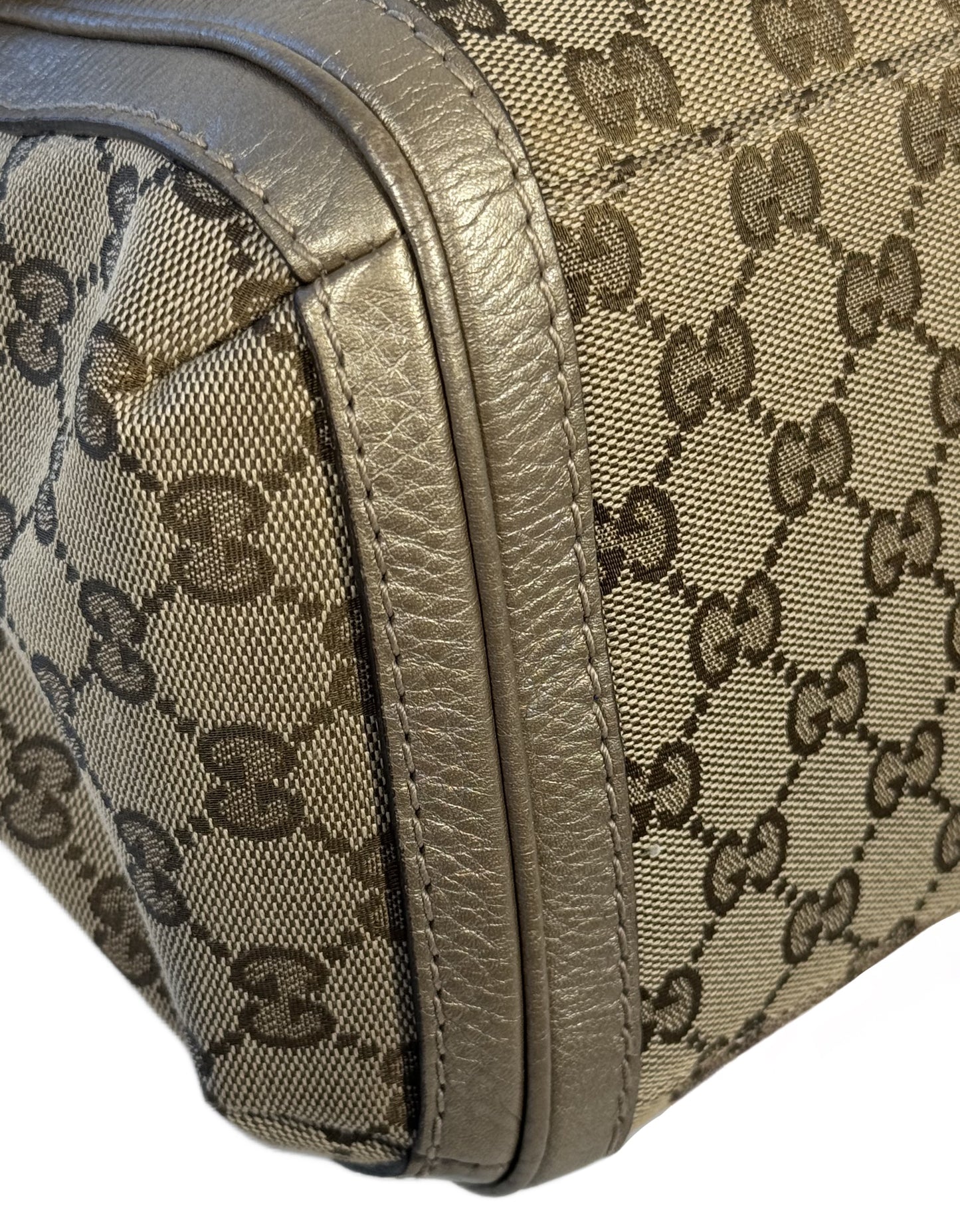 Gucci Vintage Brown GG Monogram Canvas & Gold Leather Bella Bow Flap Medium Shoulder & Crossbody Bag