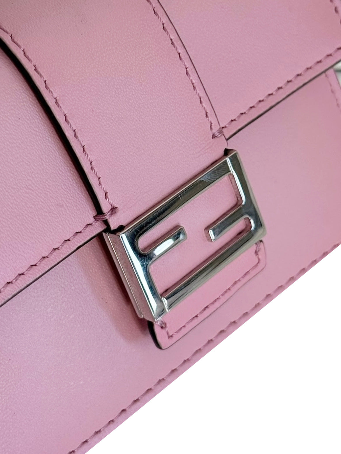 Fendi 2022 Pink Micro Baguette Card Holder Shoulder / Crossbody Bag