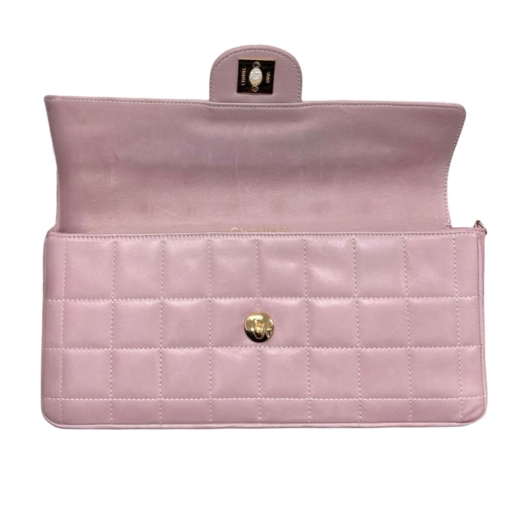 Chanel Vintage 00s Light Pink Chocolate Bar Quilted Lambskin East West Shoulder Flap Bag