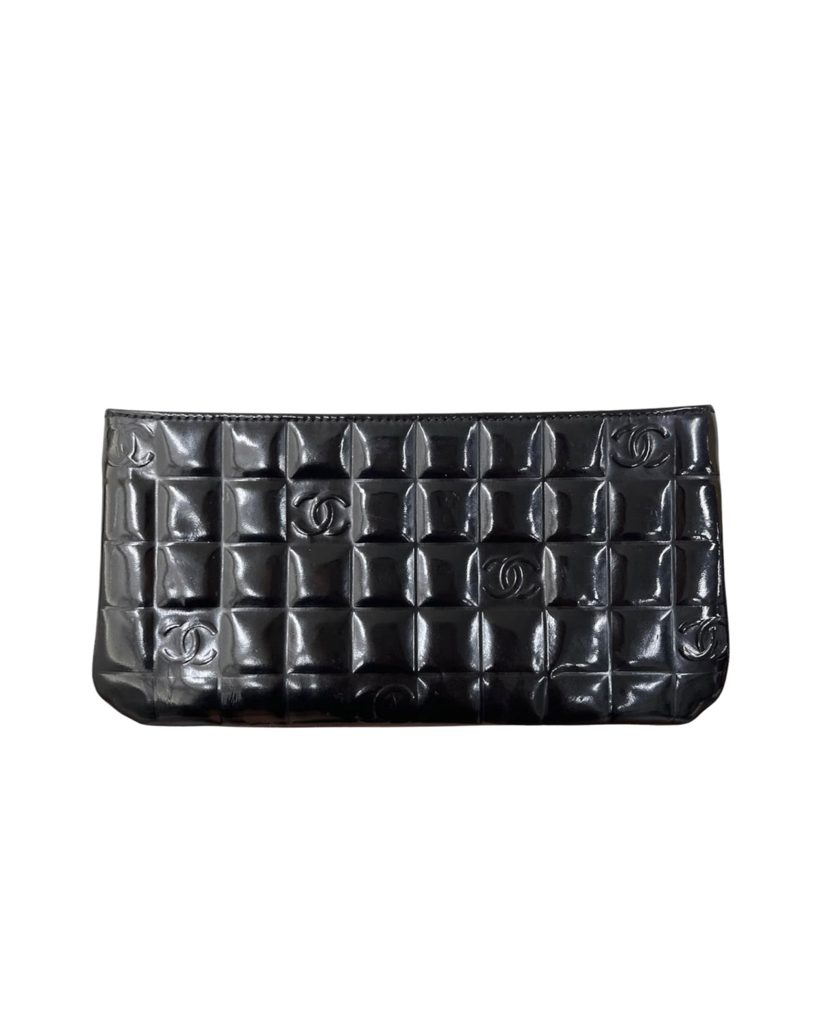 Chanel Vintage 2003-2004 Black Patent Chocolate Bar Quiled Leather CC Logo Wristlet Clutch
