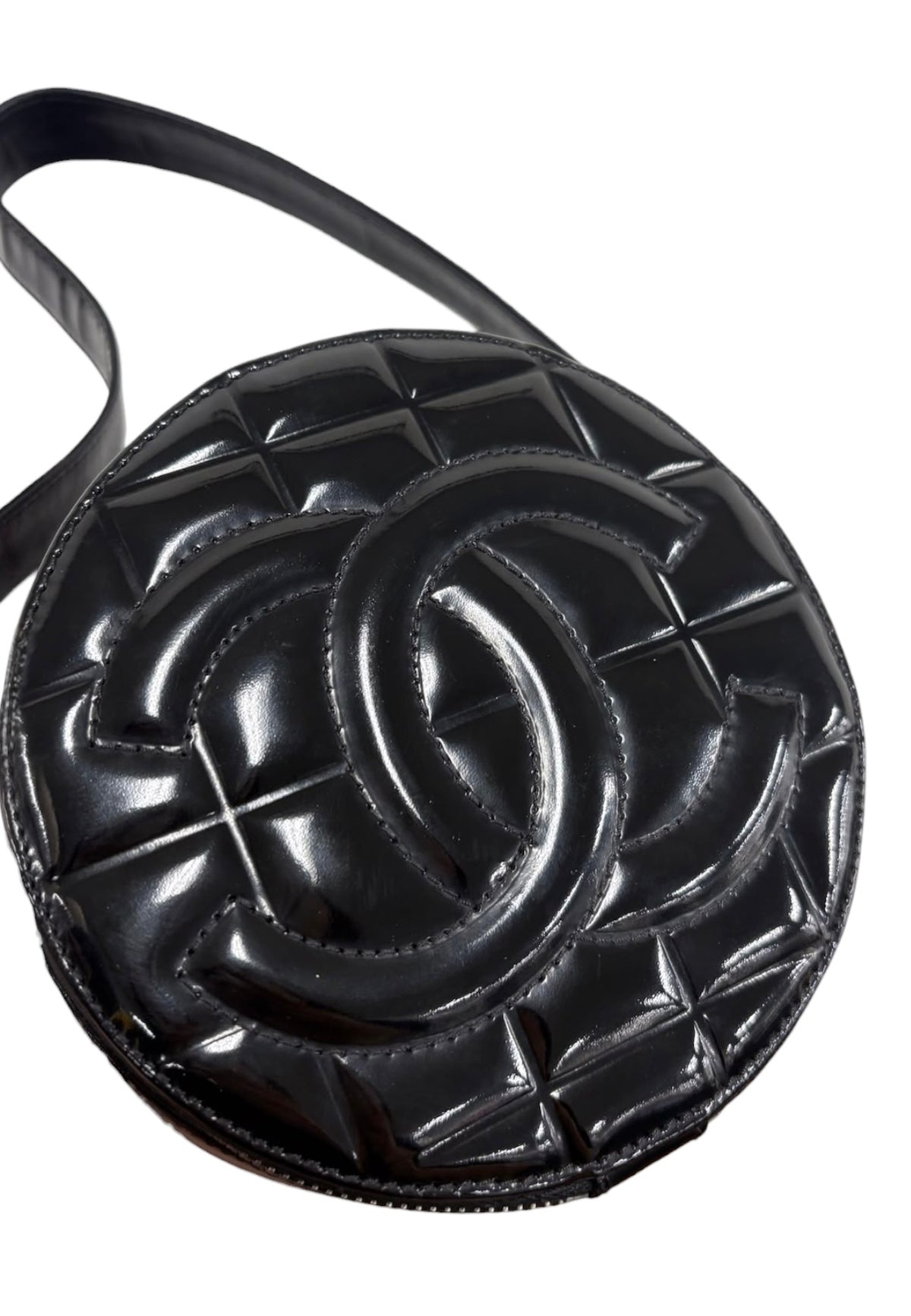 Chanel Vintage 00s Black Patent Leather Chocolate Bar Quilted CC Round Shoulder Pochette Bag