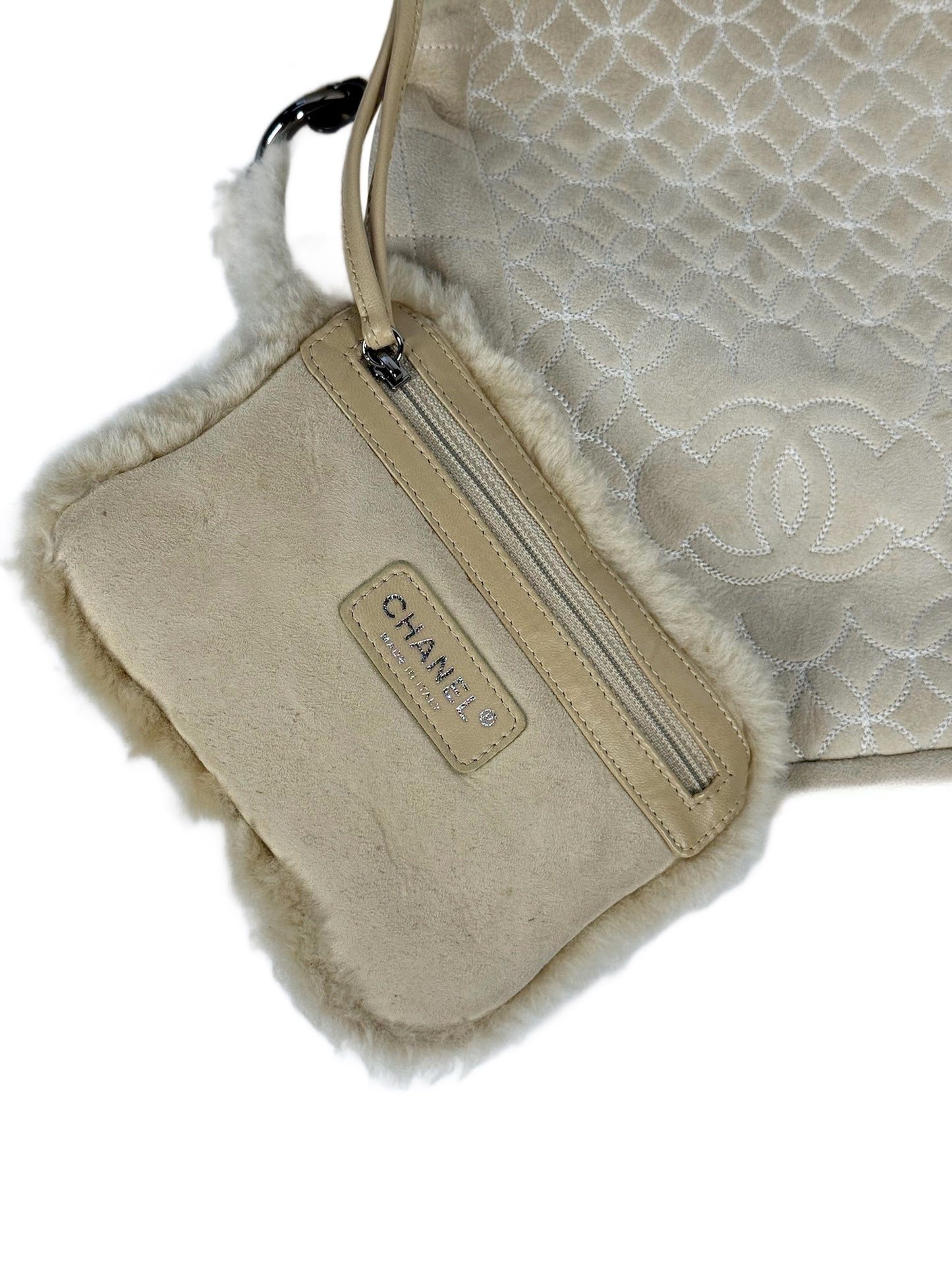 Chanel Vintage 00s Light Beige Ivory Quilted Suede Shearling Trim Small Tote Bag w Pouch