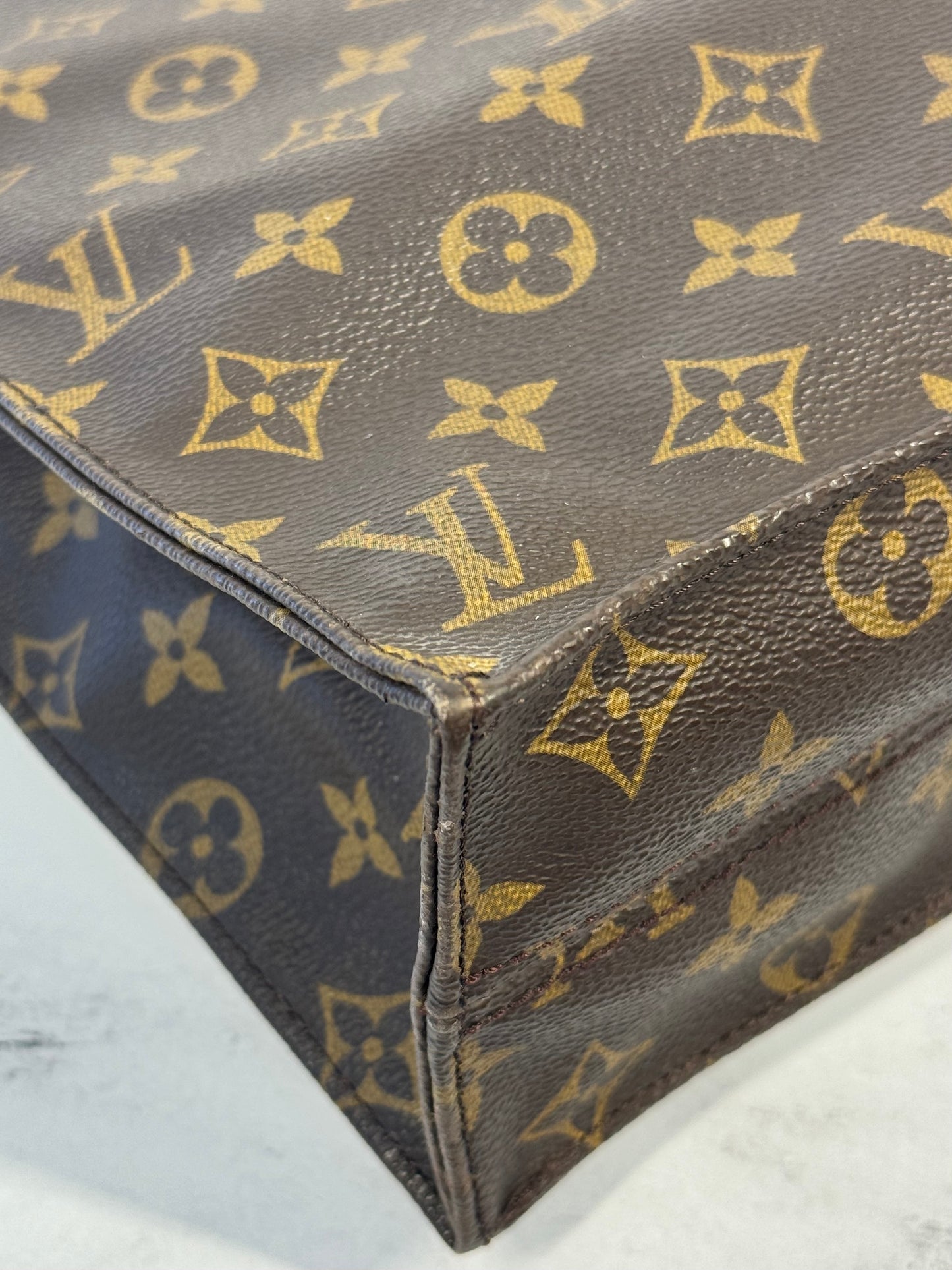 Louis Vuitton Vintage Monogram Sac Plat