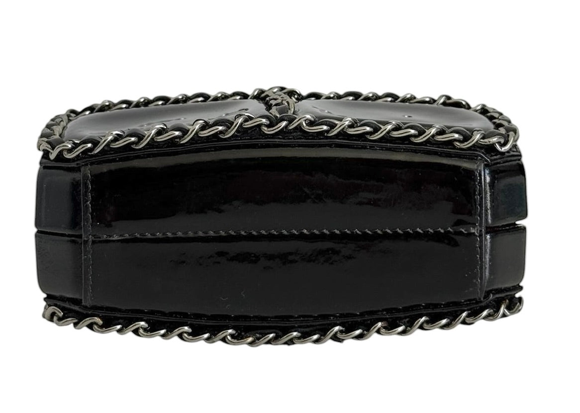 Chanel 2011 Paris-Byzance Black Patent Leather Chain Me Crossbody Clutch 