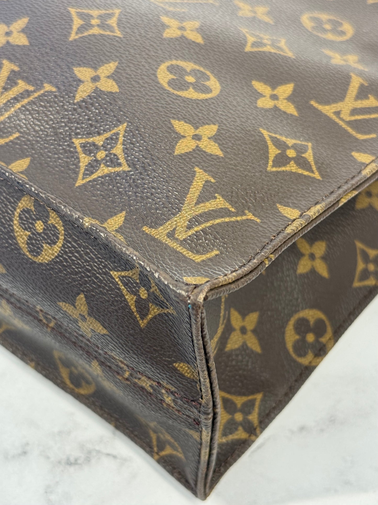 Louis Vuitton Vintage Monogram Sac Plat