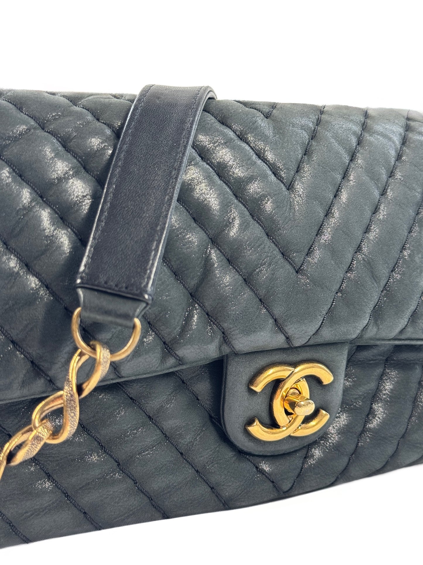 Chanel 2011 Iridescent Turquoise Crinkled Calfskin Chevron Surpique Classic Flap Bag