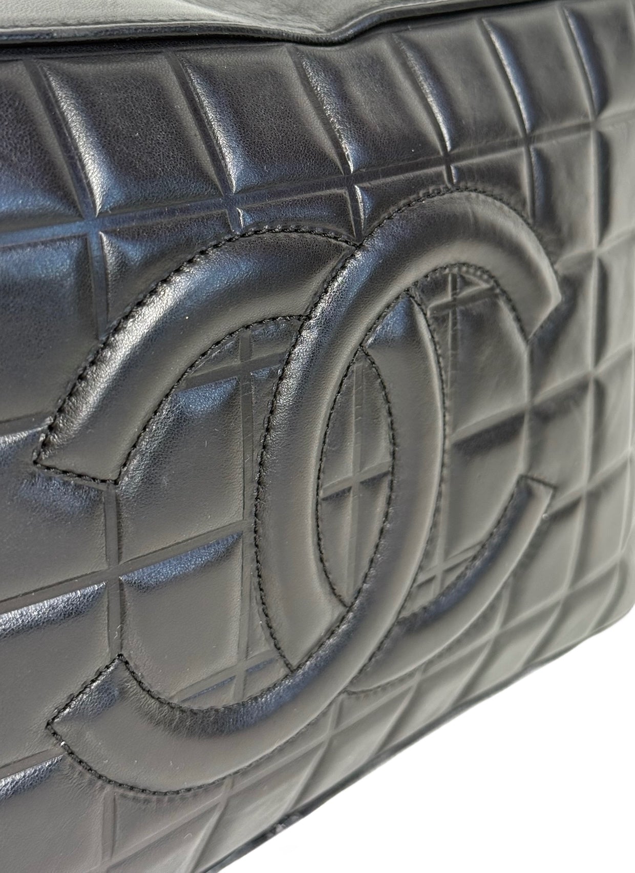 Chanel Vintage Black Lambskin Chocolate Bar Shoulder Bag