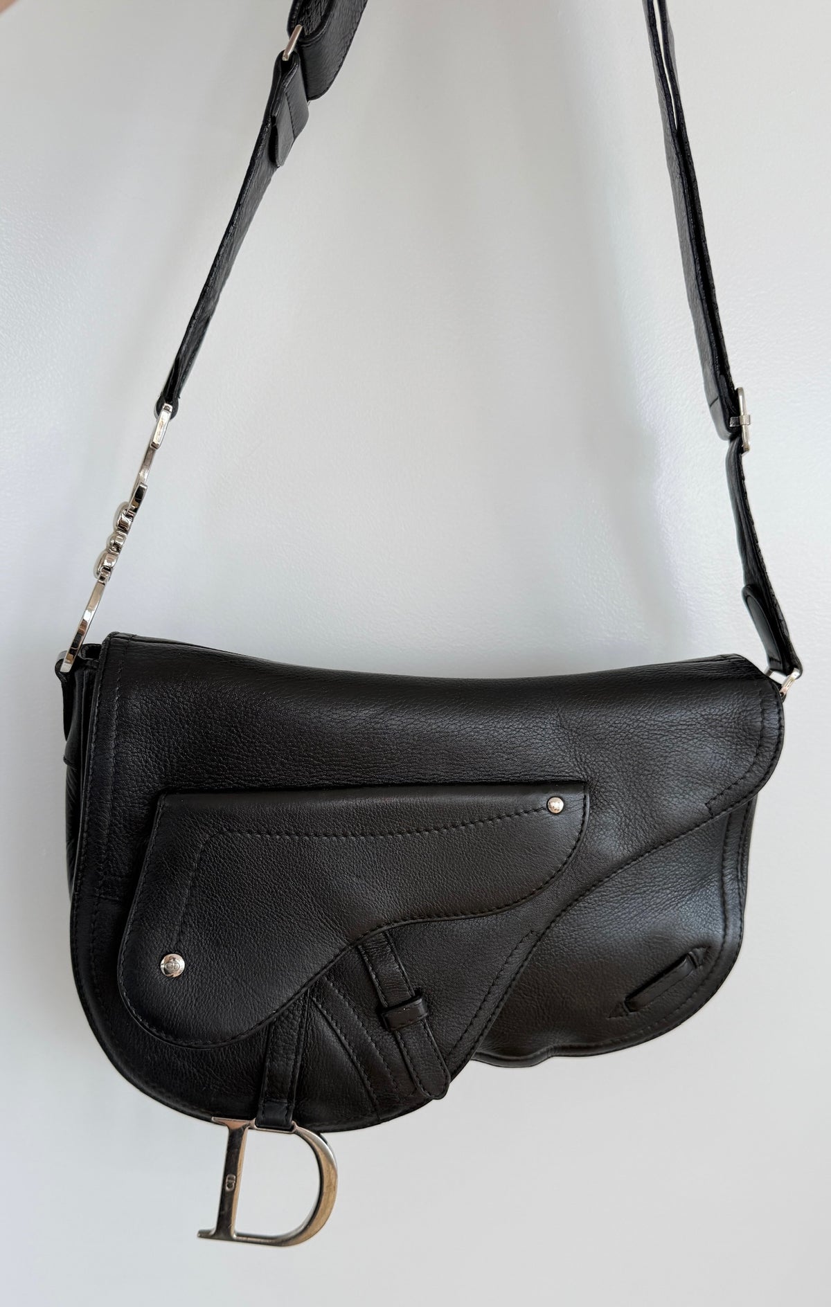 Dior Vintage 2002 Black Leather Messenger Adjustable Shoulder Crossbody Saddle Bag