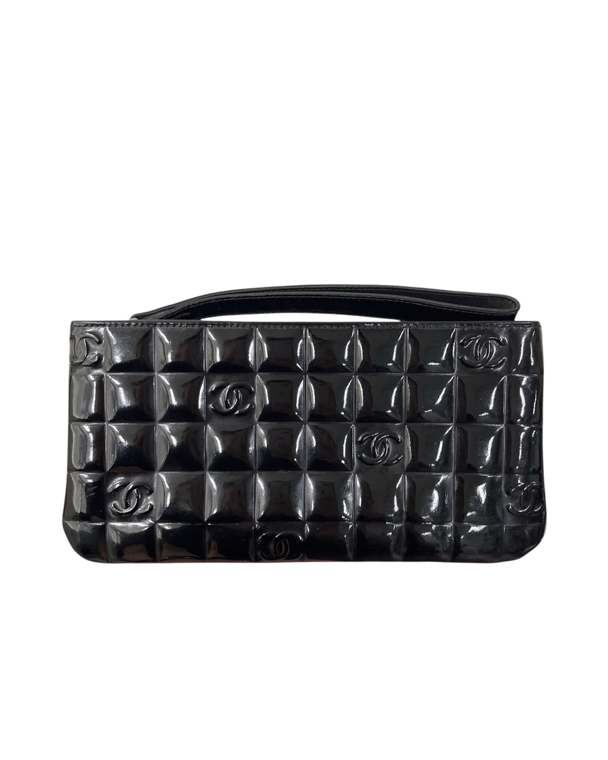 Chanel Vintage 2003-2004 Black Patent Chocolate Bar Quiled Leather CC Logo Wristlet Clutch