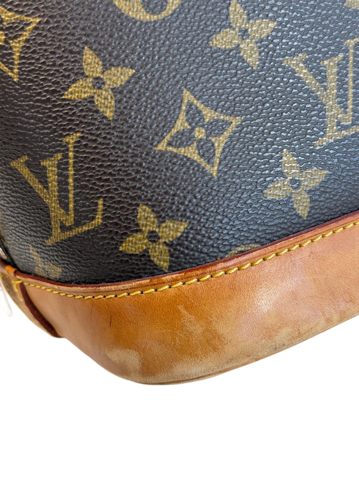 Louis Vuitton Vintage 2001 Monogram Alma PM
