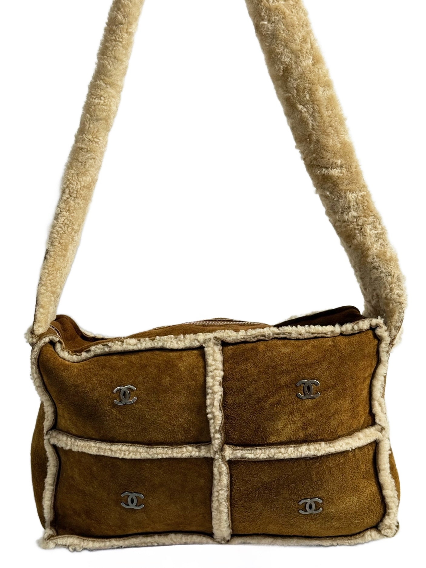 Chanel Vintage 00s Light Brown Micro Suede Sherpa Trim 4 Quadrant CC Shoulder Bag