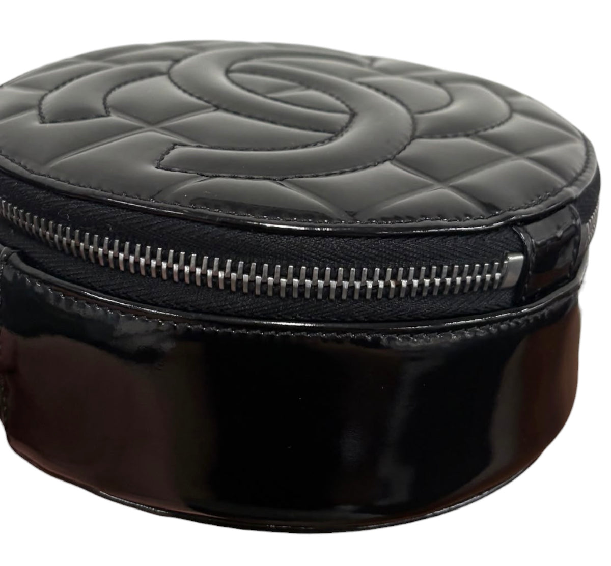 Chanel Vintage 00s Black Patent Leather Chocolate Bar Quilted CC Round Shoulder Pochette Bag