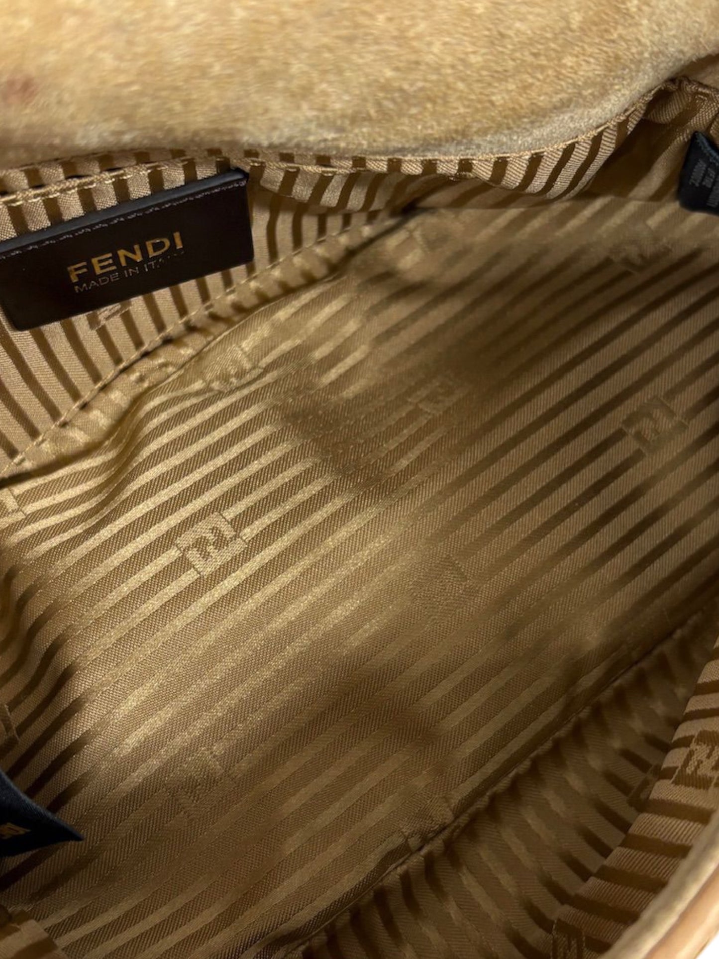 Fendi Vintage Beige Woven Chevron Raffia Marble Logo Mini Mamma Shoulder Baguette Bag