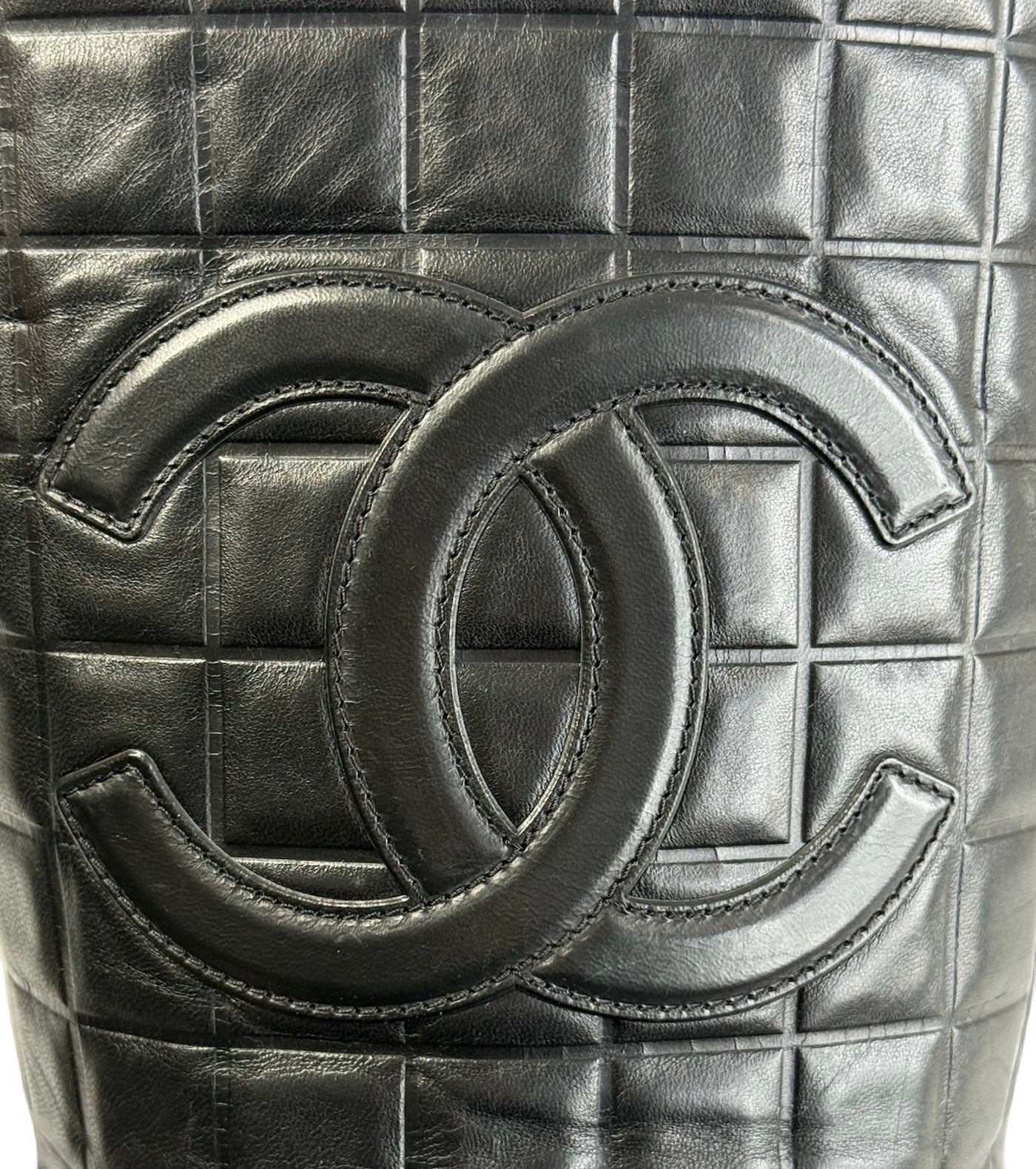 Chanel Vintage 00s Black Chocolate Bar Quilted Lambskin Small Bucket Shoulder Bag