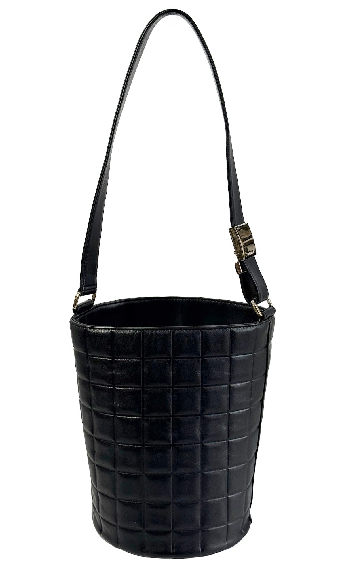 Chanel Vintage 00s Black Chocolate Bar Quilted Lambskin Small Bucket Shoulder Bag
