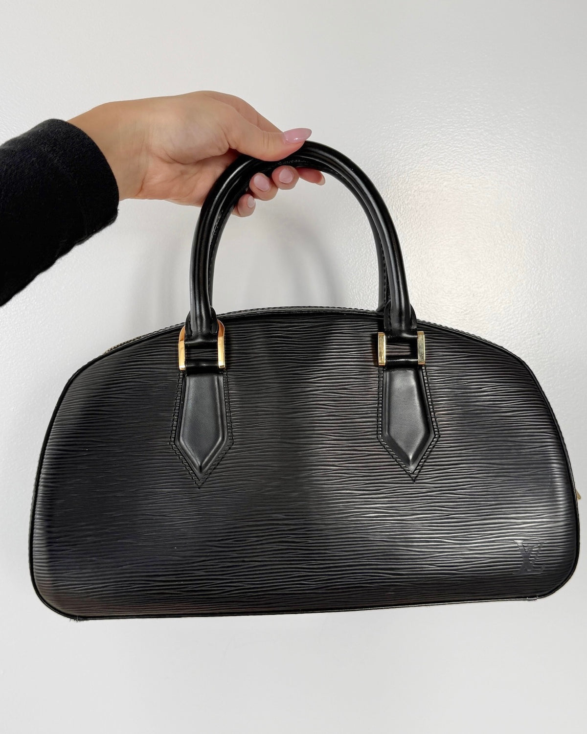 Louis Vuitton Vintage 2002 Black Epi Leather Jasmin Top Handle Bag