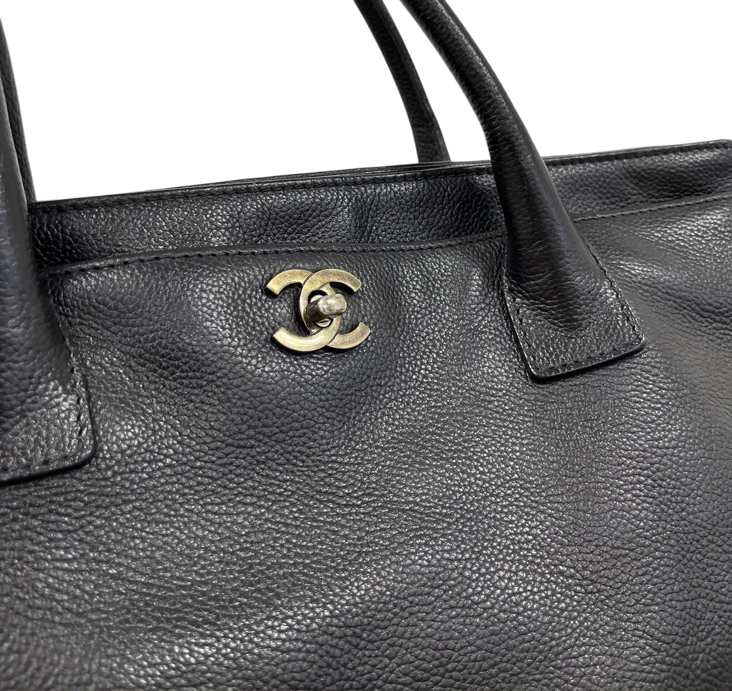 Chanel Vintage 00s Black Deerskin Medium Cerf Executive Shoulder Tote Bag with Ruthenium Hardware