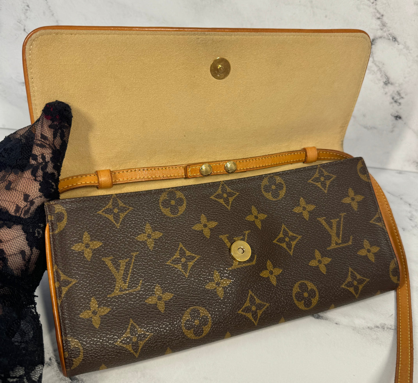 Louis Vuitton Vintage 2000 Monogram Pochette Twin GM Shoulder & Crossbody Bag