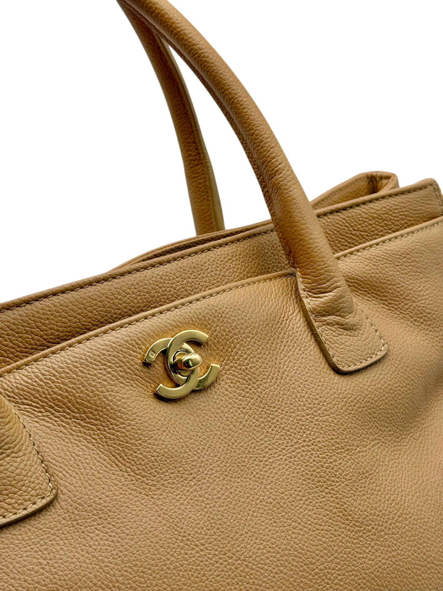 Chanel Vintage 00s Beige Deerskin Medium Cerf Executive Tote with 24K GPHW