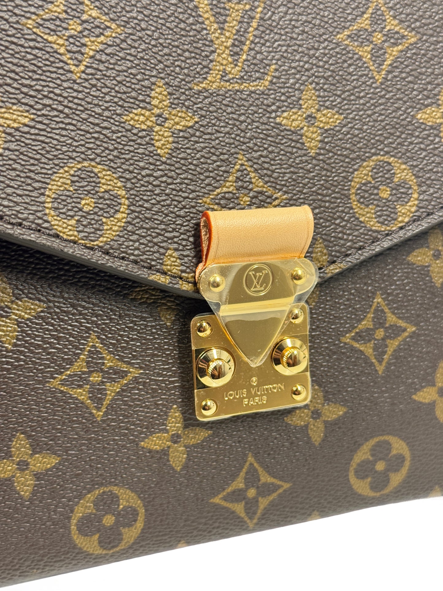 Louis Vuitton Monogram Pochette Métis