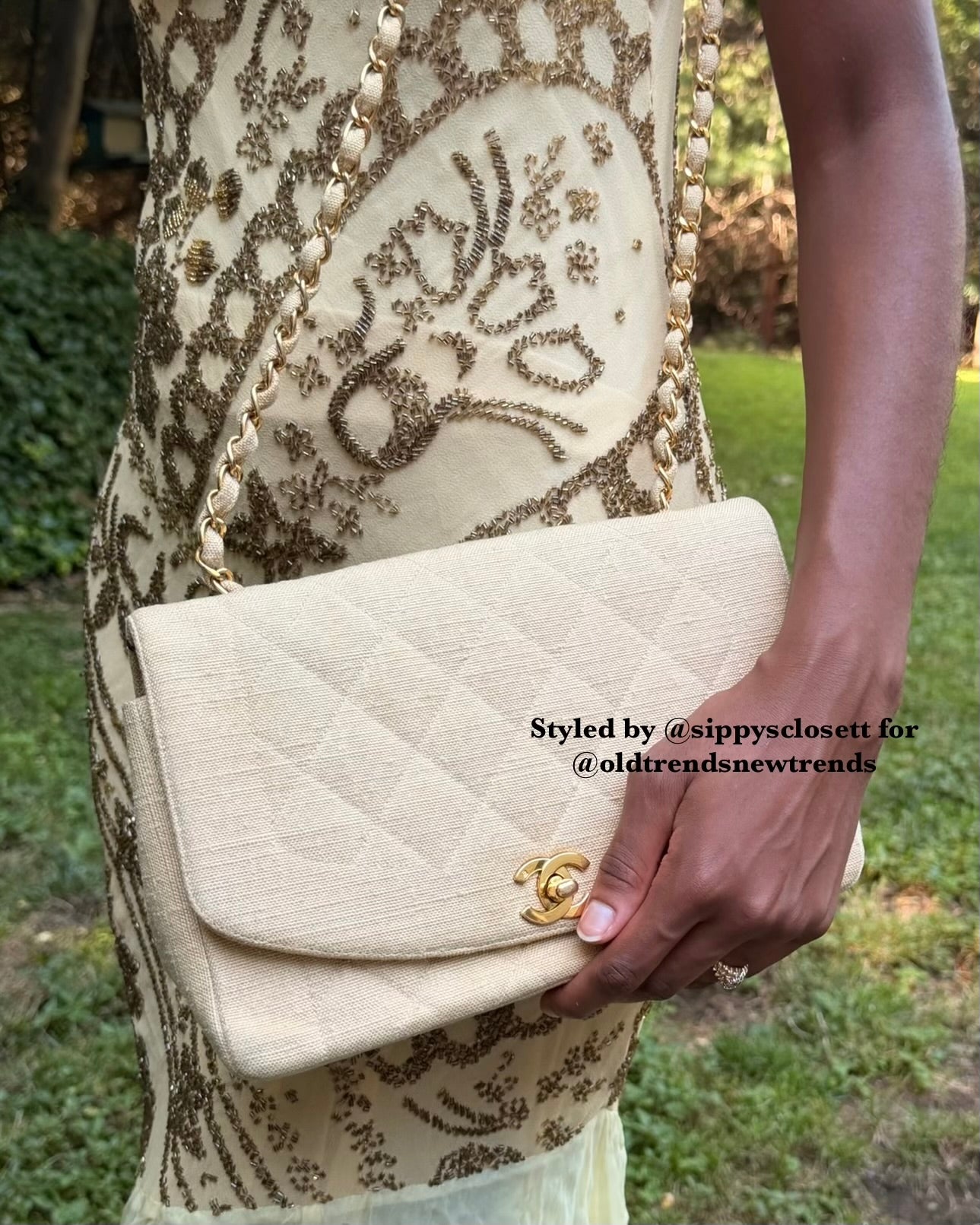 Chanel Vintage 1994 Beige Quilted Linen Medium Diana Flap Bag with 24K GPHW
