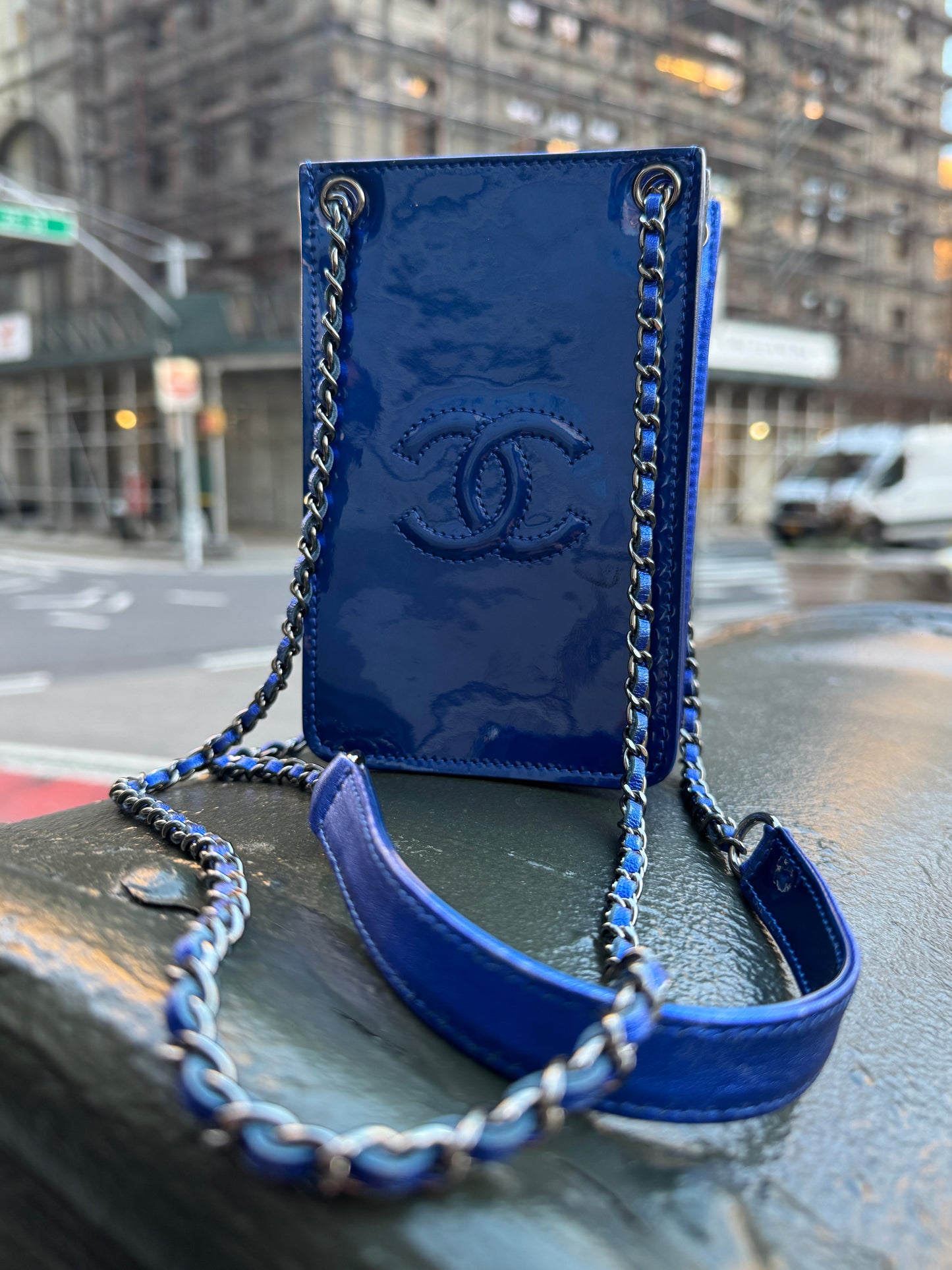 Chanel 2014 Cobalt Blue Metallic Patent Leather Phone Holder Shoulder Crossbody Bag