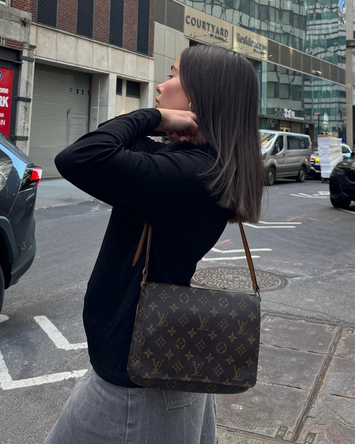 Louis Vuitton Vintage 2001 Musette Tango Monogram Shoulder Bag