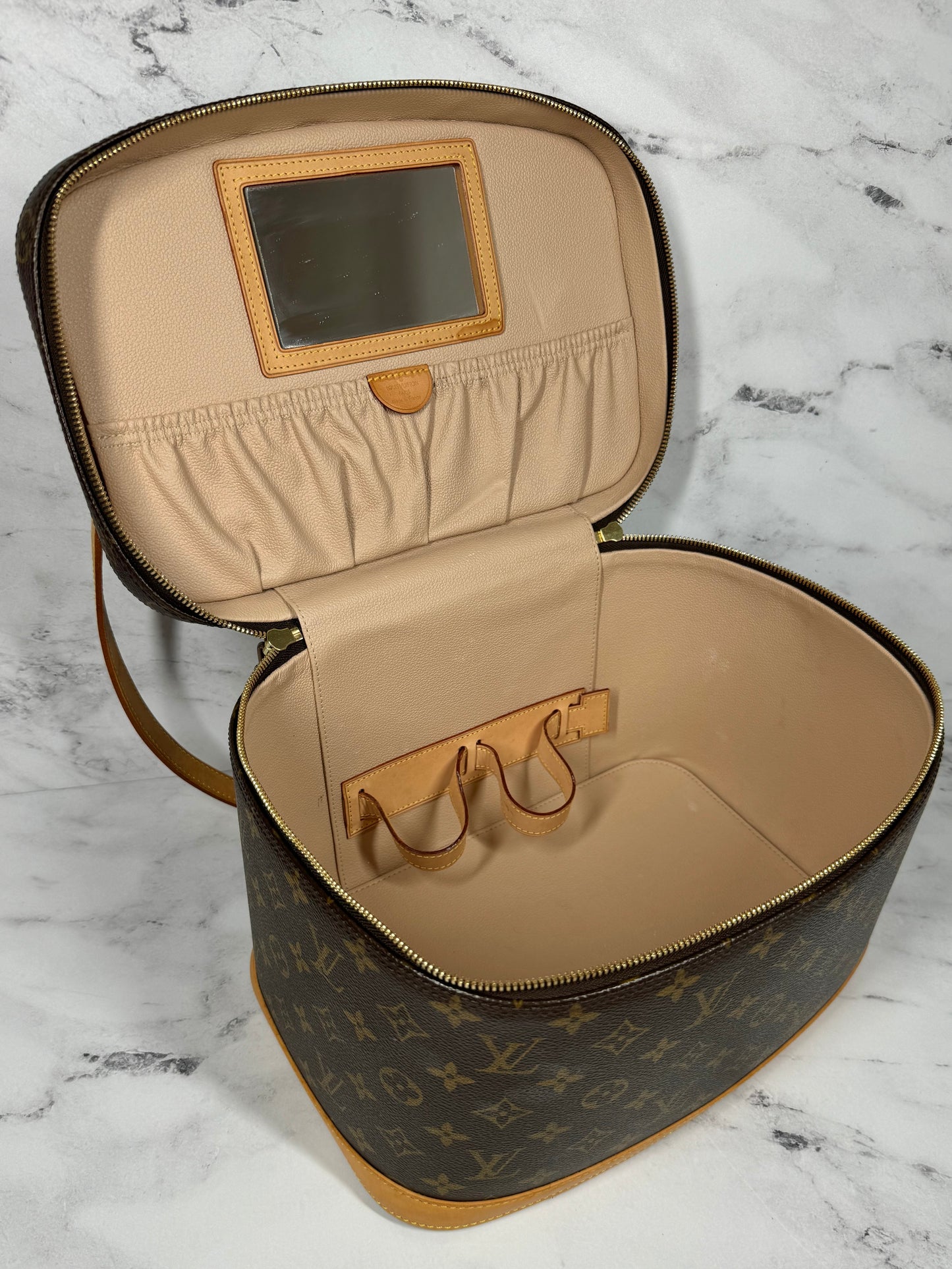 Louis Vuitton Vintage 2005 Monogram Nice Vanity GM