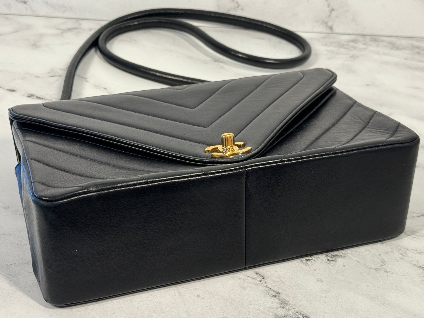 Chanel Vintage 1994 Black Chevron Lambskin Flap Shoulder / Crossbody Bag w 24K Gold Plated Hardware
