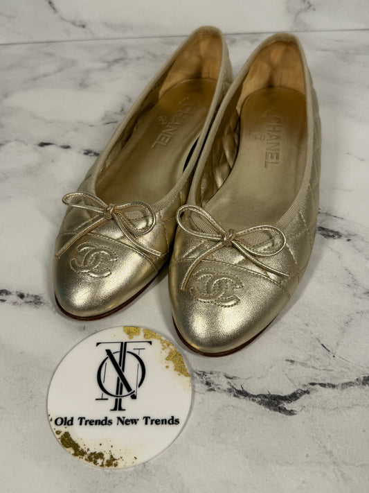 Chanel Metallic Gold Quilted Lambskin Leather Logo Ballet Flats - Size 36.5