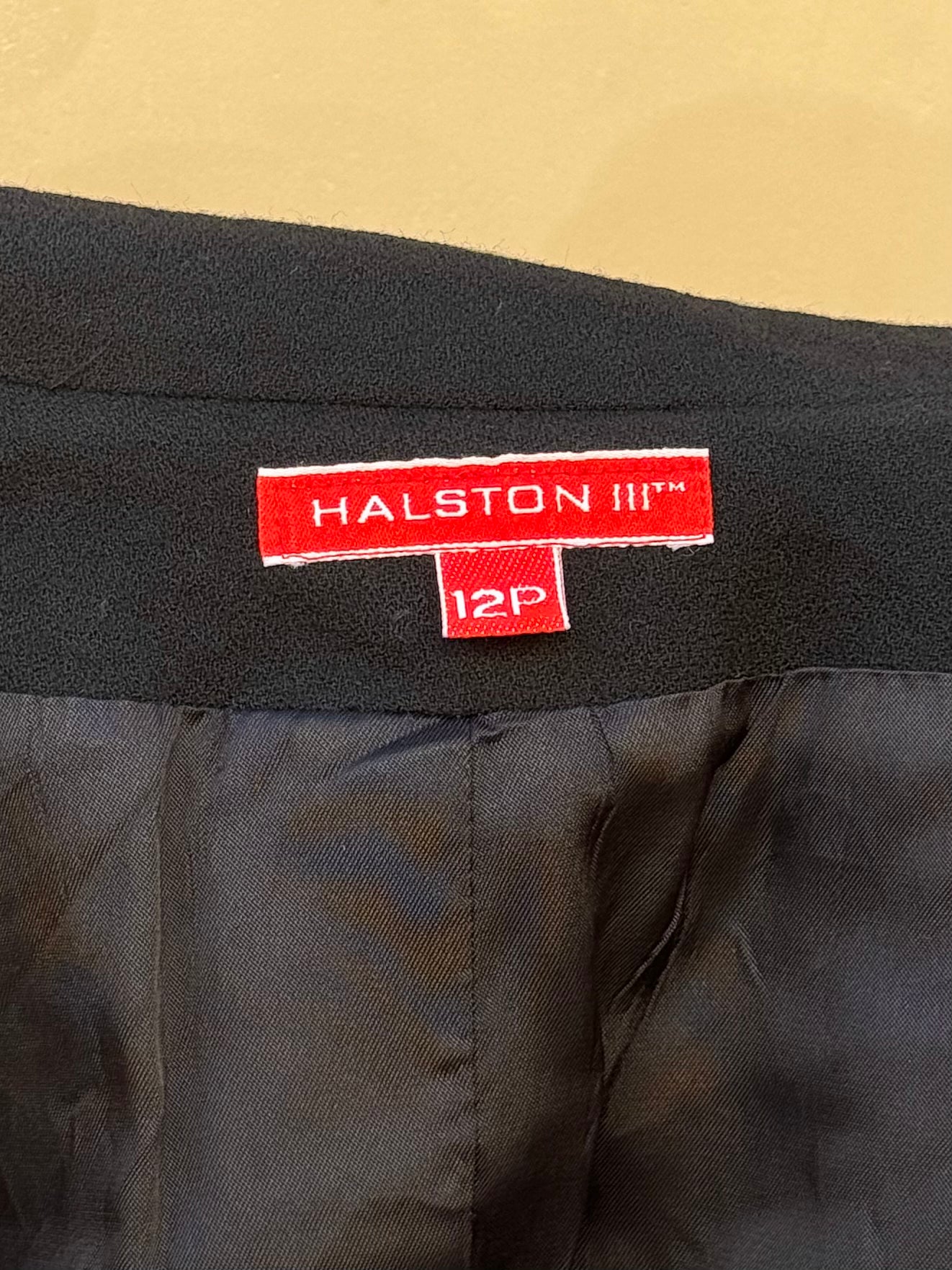 Halston III Vintage Black Cropper Blazer