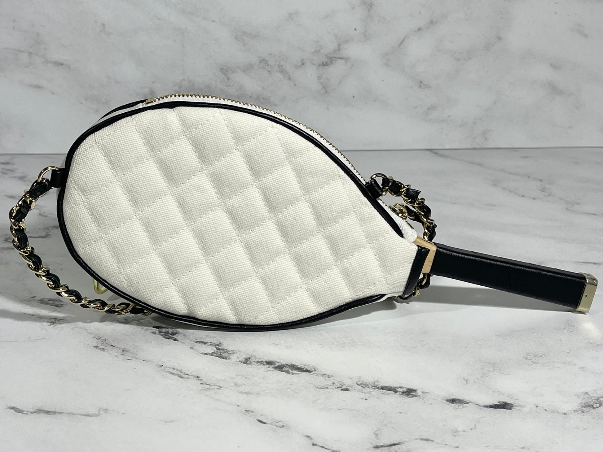 Chanel 23C Tennis Racket Mirror Vanity Clutch with Chain in White & Bl –  Old Trends New Trends